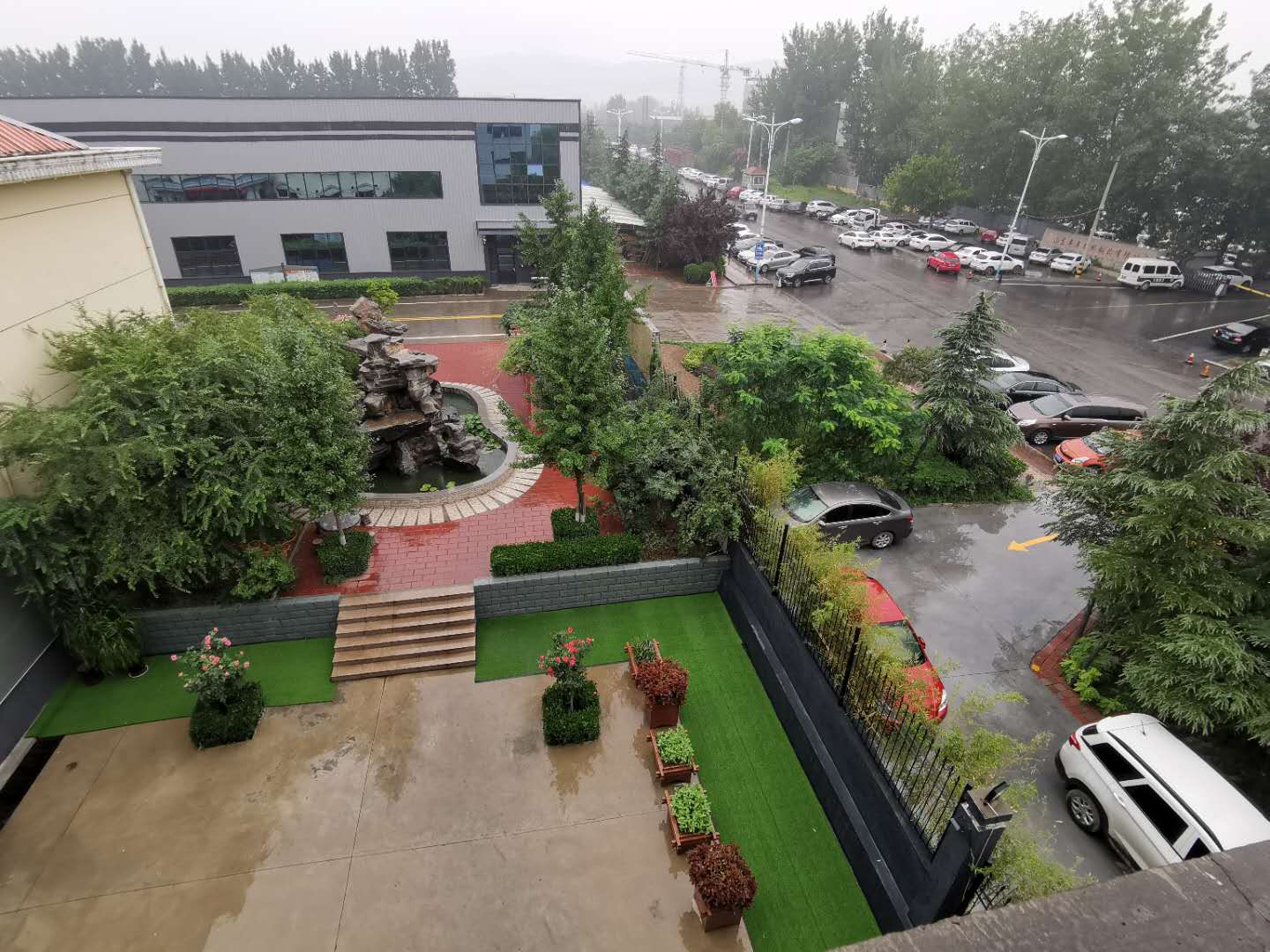 山東金格瑞采取花園式工廠(chǎng)設(shè)計(jì) 山東金格瑞采取花園式工廠(chǎng)設(shè)計(jì)