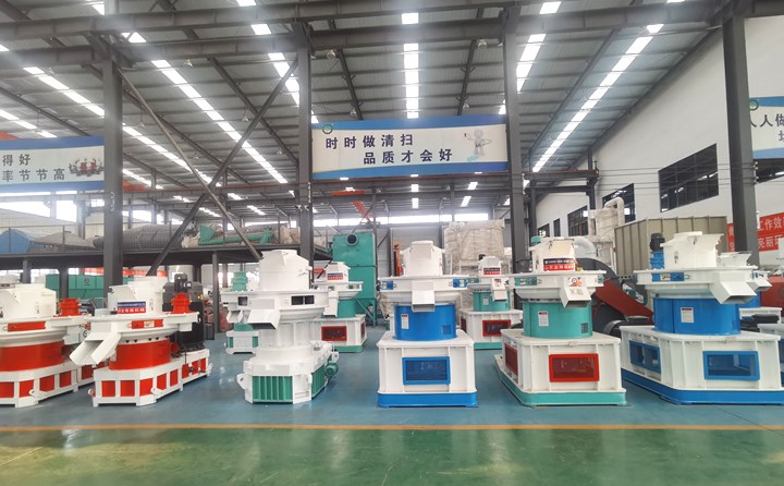 各種型號(hào)的生物質(zhì)顆粒機(jī).jpg 各種型號(hào)的生物質(zhì)顆粒機(jī).jpg