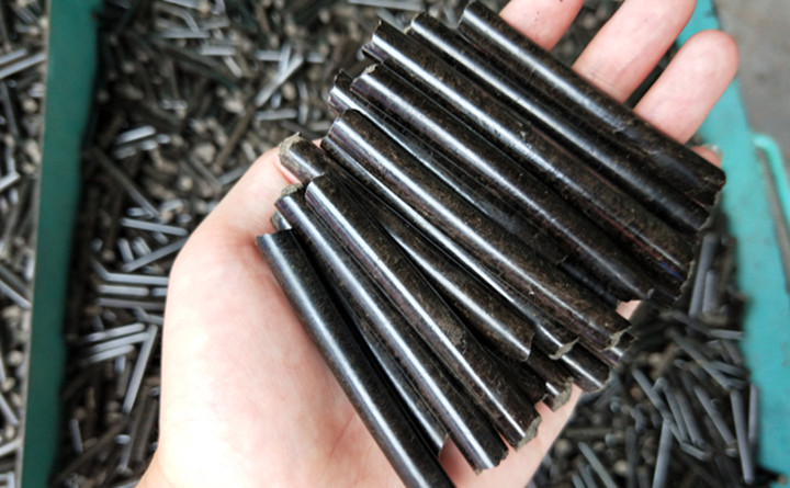 燃料顆粒機(jī)加工的燃料顆粒.jpg 燃料顆粒機(jī)加工的燃料顆粒.jpg