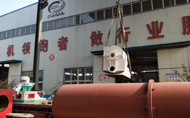 粉碎機裝車.jpg 粉碎機裝車.jpg