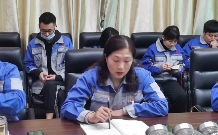 財務劉總為大家講解培訓2021年度應收款的相關管控知識.jpg 財務劉總為大家講解培訓2021年度應收款的相關管控知識.jpg