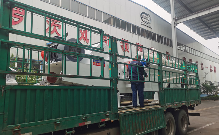 高考進行時,金格瑞木屑顆粒機發貨時.jpg 高考進行時,金格瑞木屑顆粒機發貨時.jpg