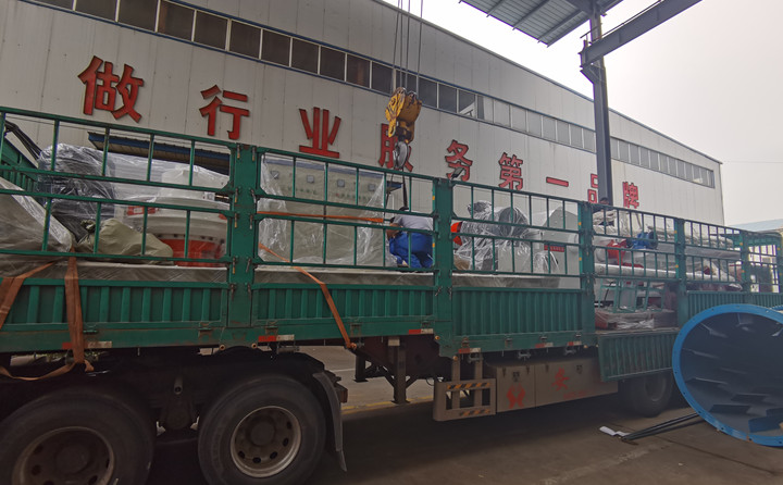 高考進行時,金格瑞木屑顆粒機發貨時.jpg 高考進行時,金格瑞木屑顆粒機發貨時.jpg