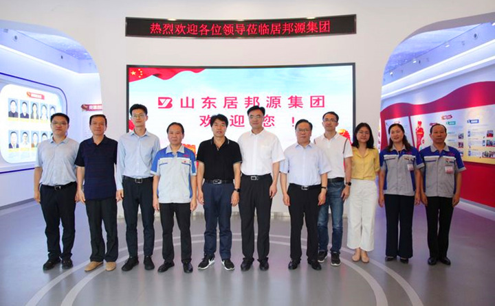 陳伶浪副部長(zhǎng)肯定了集團(tuán)工會(huì)的工作 陳伶浪副部長(zhǎng)肯定了集團(tuán)工會(huì)的工作