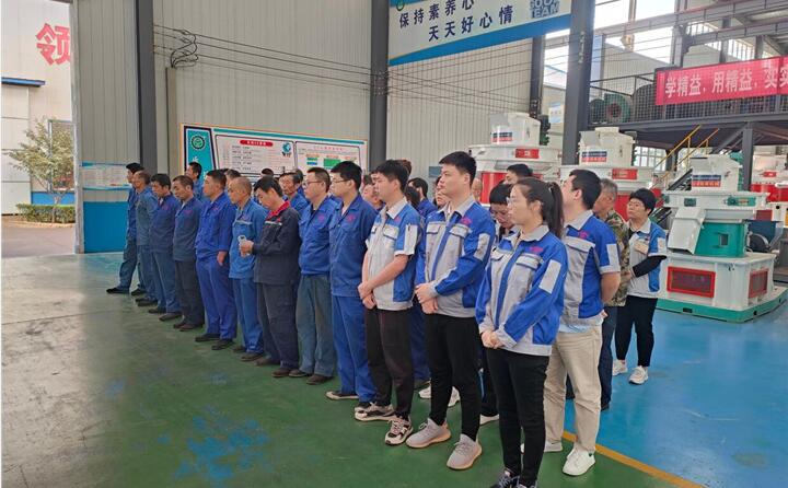 通過此次安全環保培訓活動,進一步提高了車間全體職工的安全意識和操作技能,為保障車間安全生產打下了堅實的基礎。.jpg 通過此次安全環保培訓活動,進一步提高了車間全體職工的安全意識和操作技能,為保障車間安全生產打下了堅實的基礎。.jpg