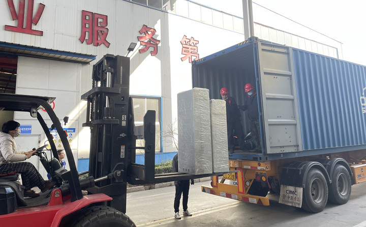 木屑顆粒機生產線發貨.jpg 木屑顆粒機生產線發貨.jpg