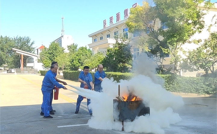 滅火演練.jpg 滅火演練.jpg