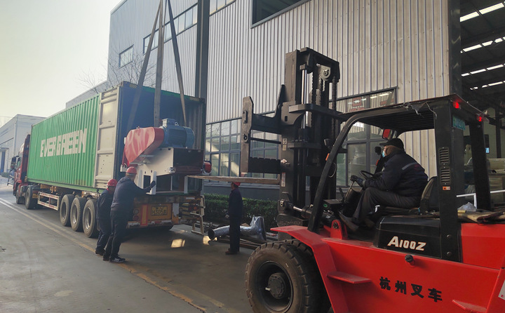 木屑顆粒機生產線發往英國倫敦,這是年產2萬噸的顆粒機生產線設備.jpg 木屑顆粒機生產線發往英國倫敦,這是年產2萬噸的顆粒機生產線設備.jpg